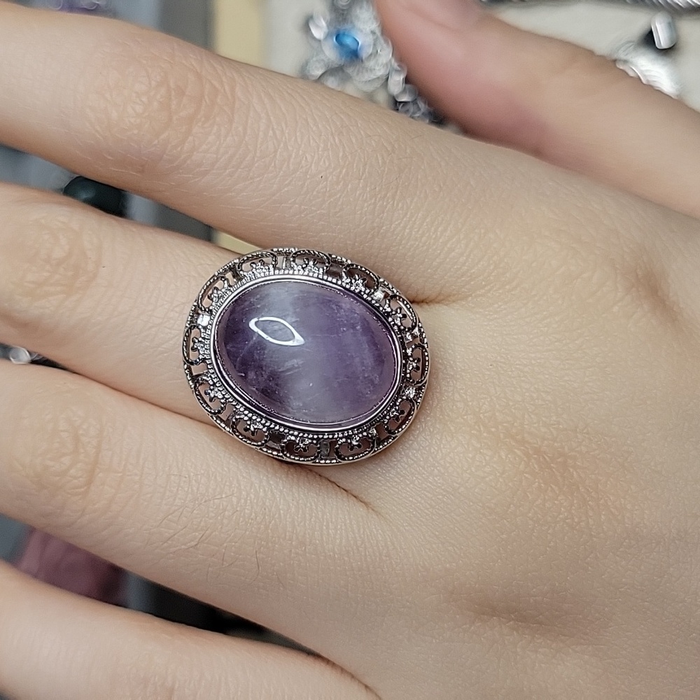 Amthesyt ring sz8 adjustable
